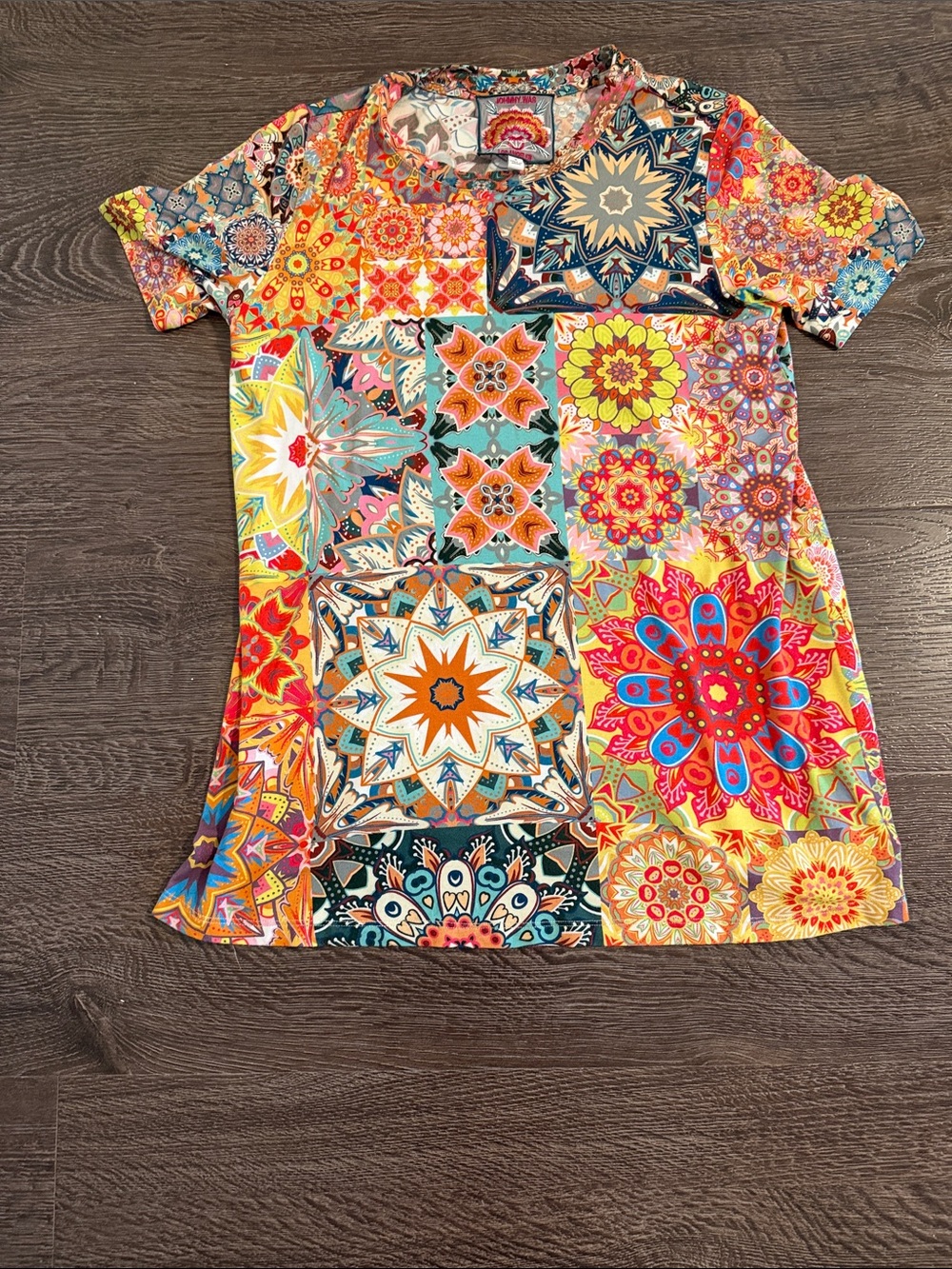 Johnny Was Short Sleeved Tee Size Small